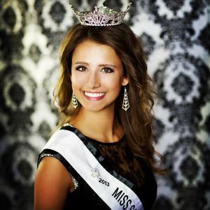 970683_560591294002115_325543515_n