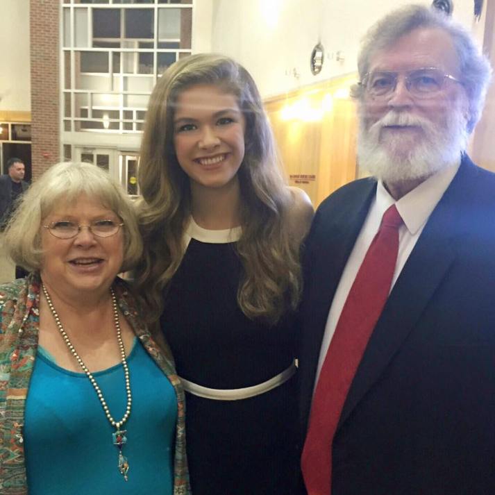 12063875_1094617100548445_579363334021268994_n