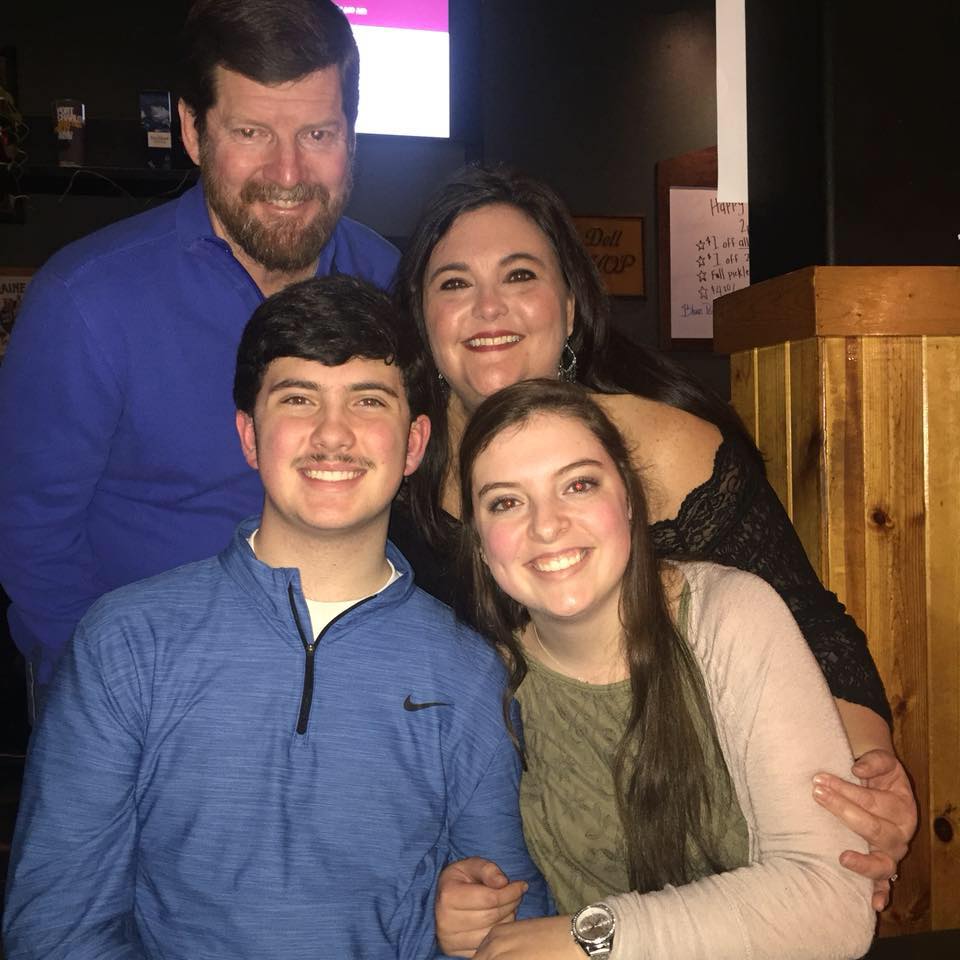 27655428_1900734800224555_1969923456069936432_n